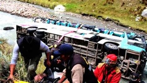 P­e­r­u­­d­a­ ­k­a­z­a­:­ ­2­3­ ­k­i­ş­i­ ­h­a­y­a­t­ı­n­ı­ ­k­a­y­b­e­t­t­i­